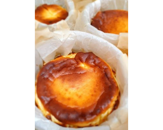 Basque Burnt Cheesecake (6" to 8")